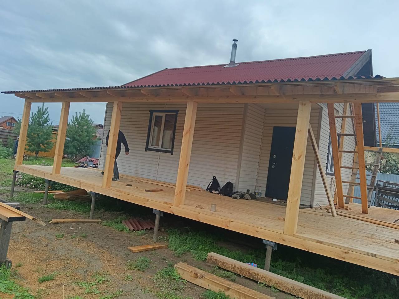 Большая угловая терраса в Красном Яре 8x8м